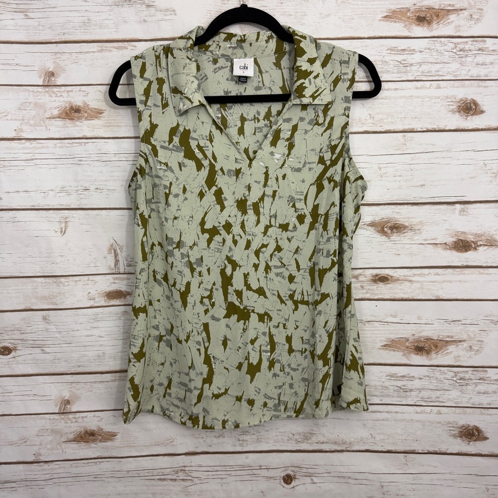Cabi 4356 Flurry Patterned V-neck Collared Tank Top